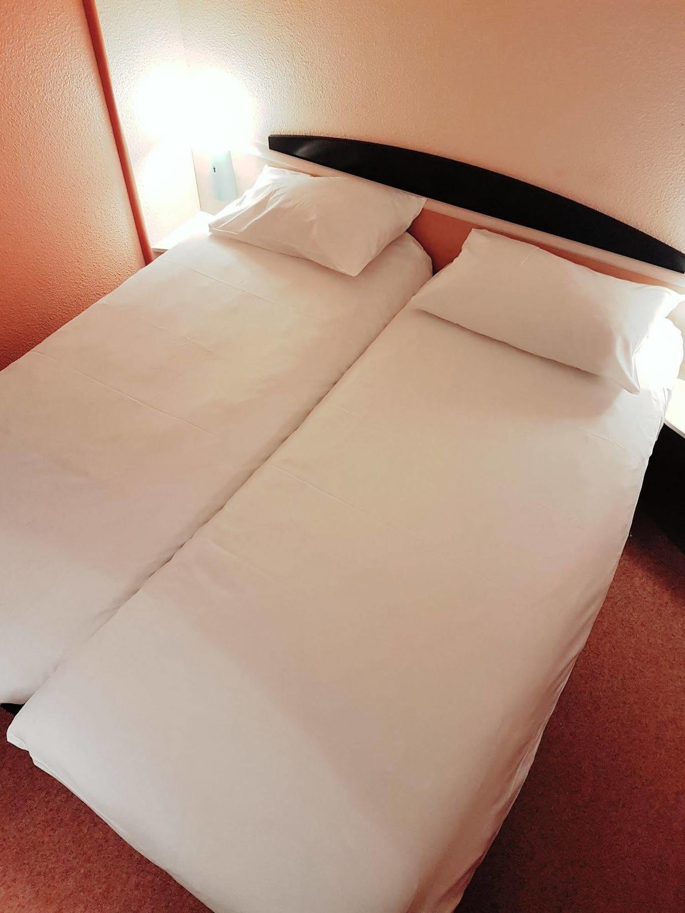 Ibis Porte De Genève Hotel